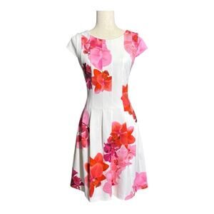 NWT Calvin Klein White Dress with Pink and Red Floral Design Size 10 NN0769